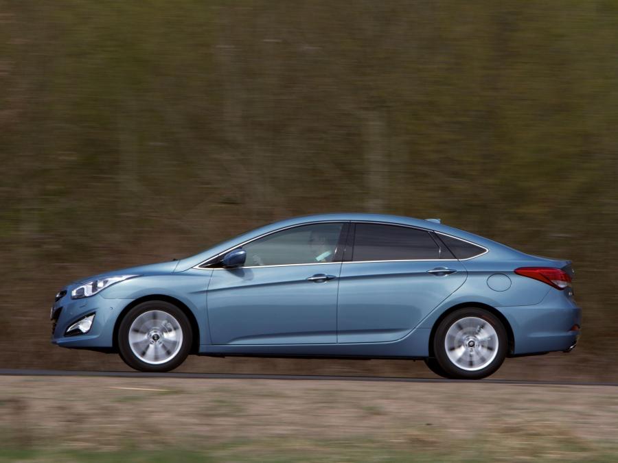  Hyundai i40 Sedan 2011 года  (фото 14 из 39)